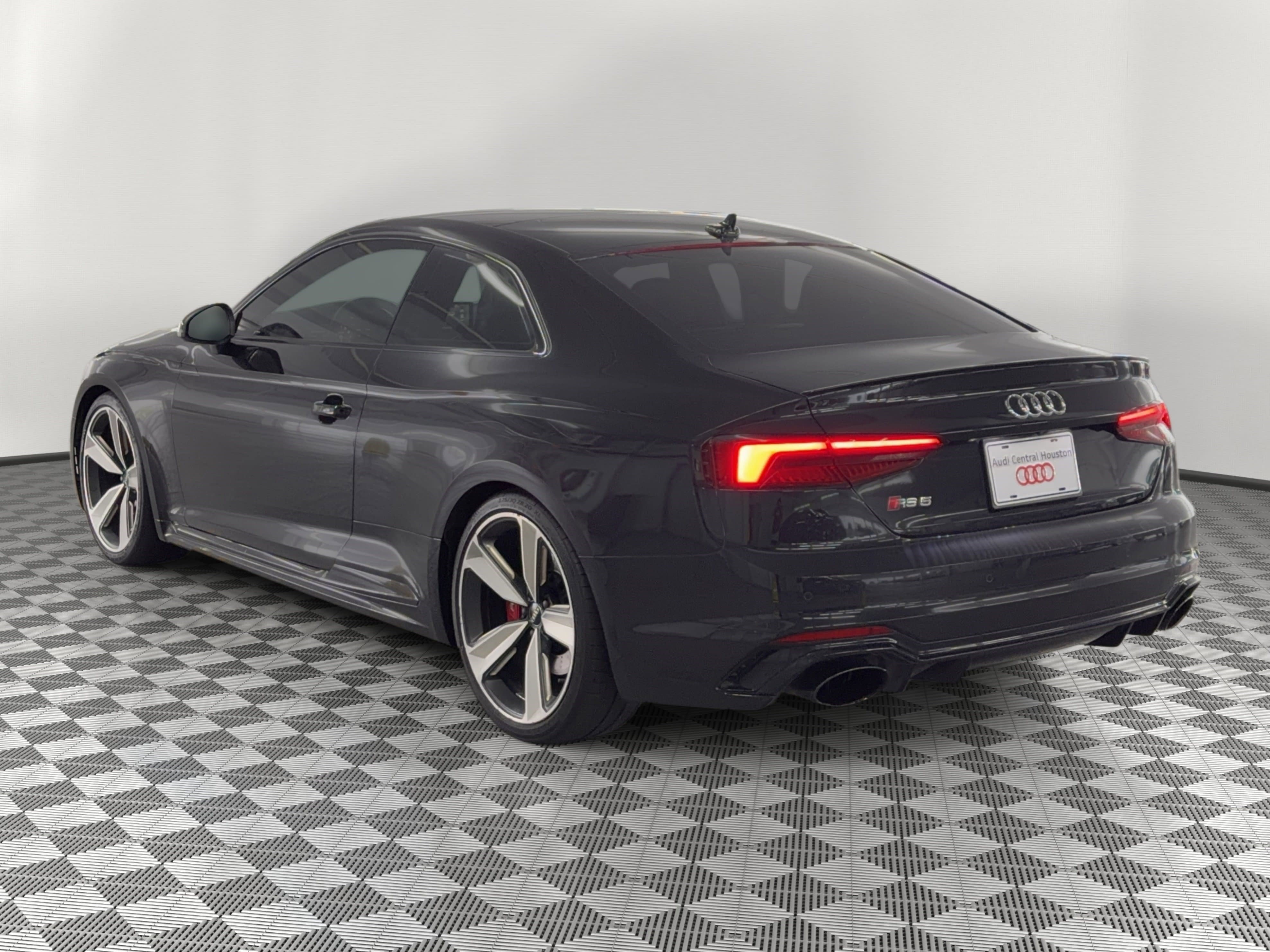 Used 2018 Audi RS 5 AWD/4WD image 3