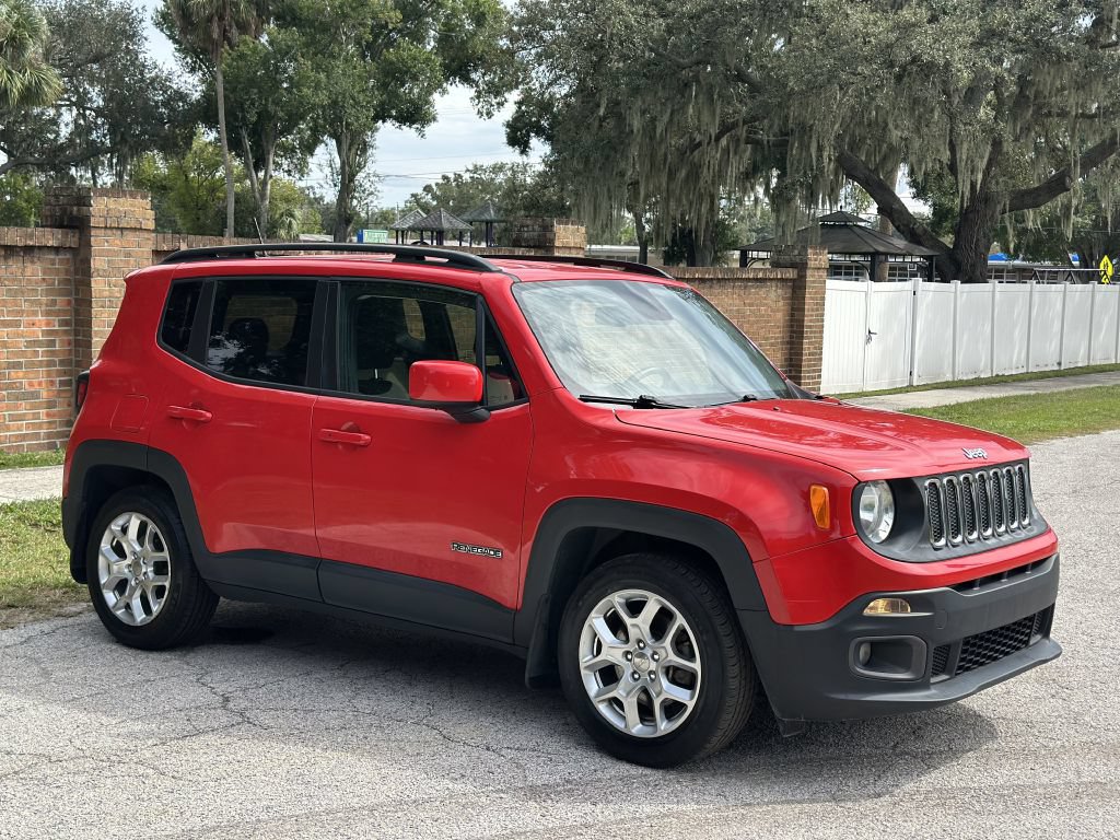 Used 2017 Jeep Renegade Latitude w/ Popular Equipment Group FWD image 5