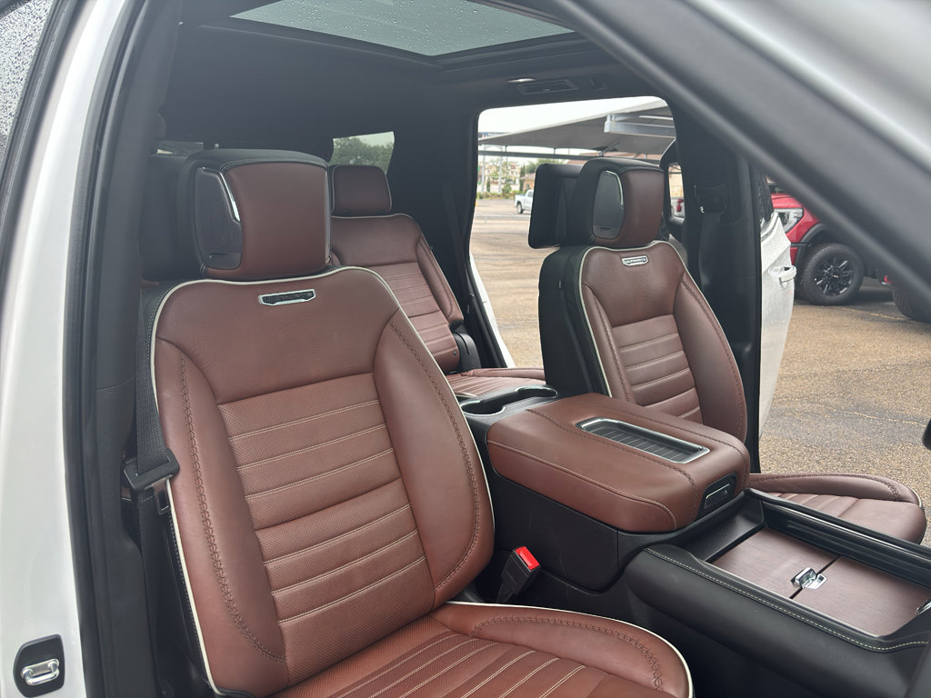 Certified 2023 GMC Yukon Denali Ultimate AWD/4WD image 15