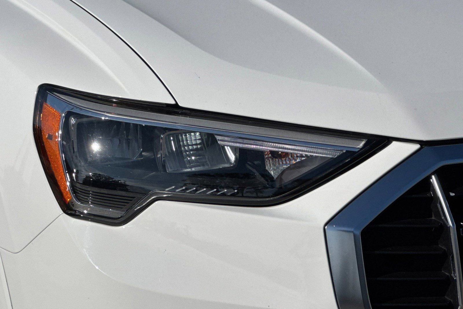 Used 2019 Audi Q3 2.0T Premium AWD/4WD image 10