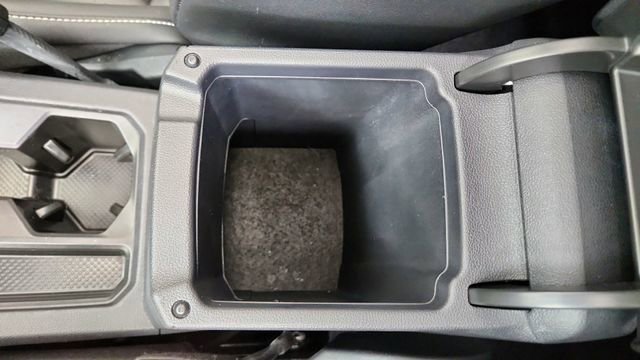 Used 2022 Volkswagen Tiguan SE R-Line image 53