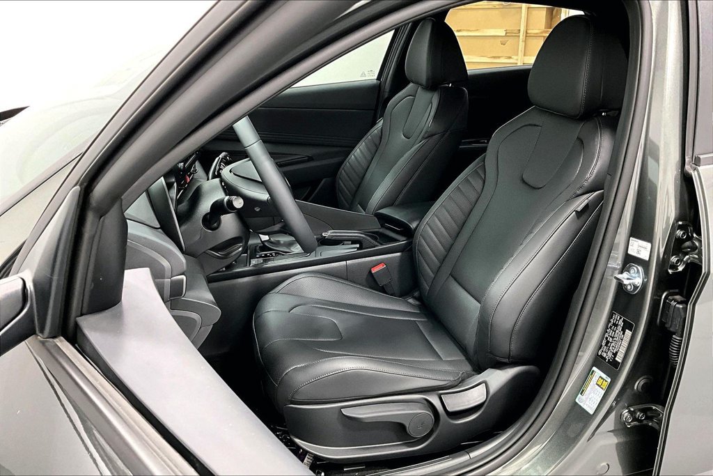 New 2026 Hyundai Elantra SEL Sport FWD image 25