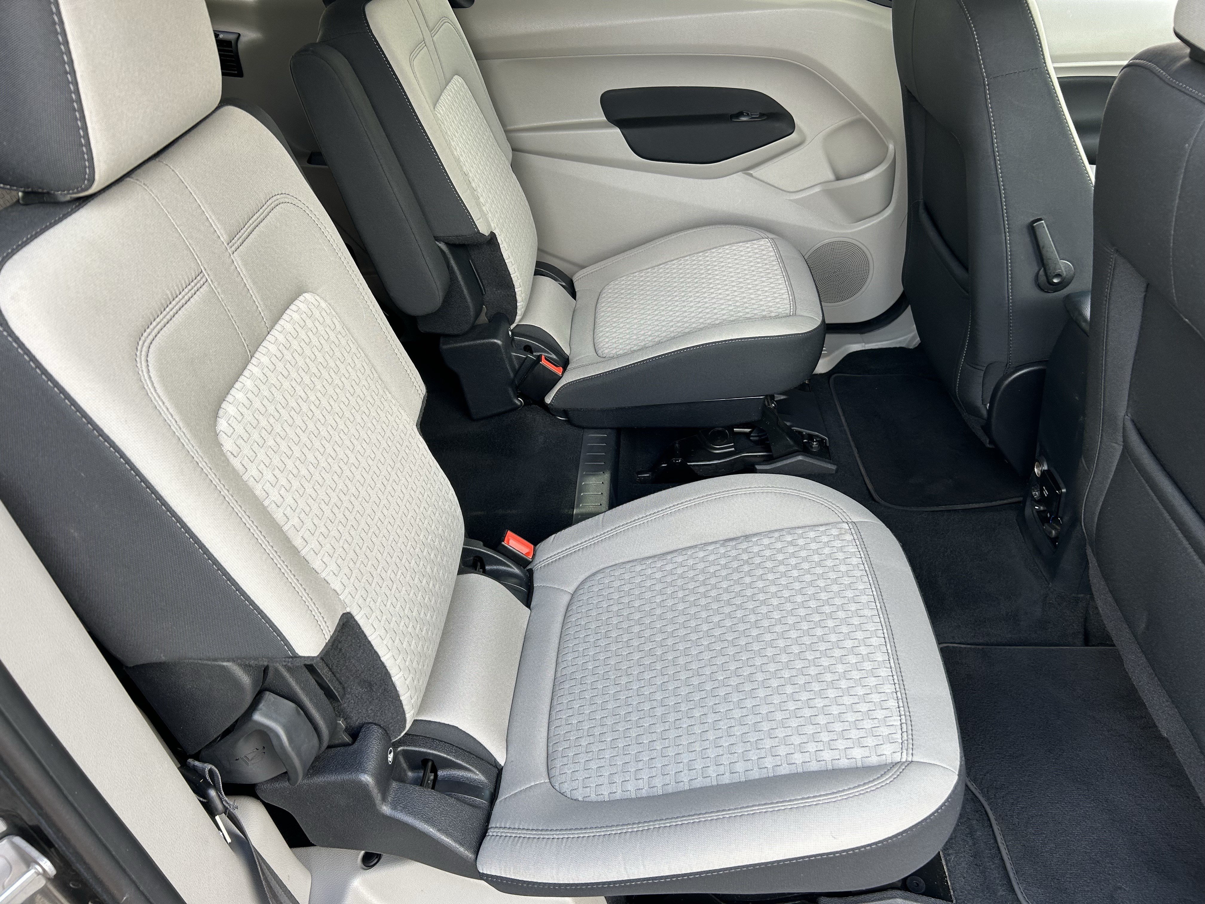 Used 2020 Ford Transit Connect XLT FWD image 11