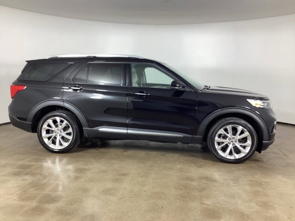 Used 2022 Ford Explorer Platinum w/ Equipment Group 601A AWD/4WD image 4