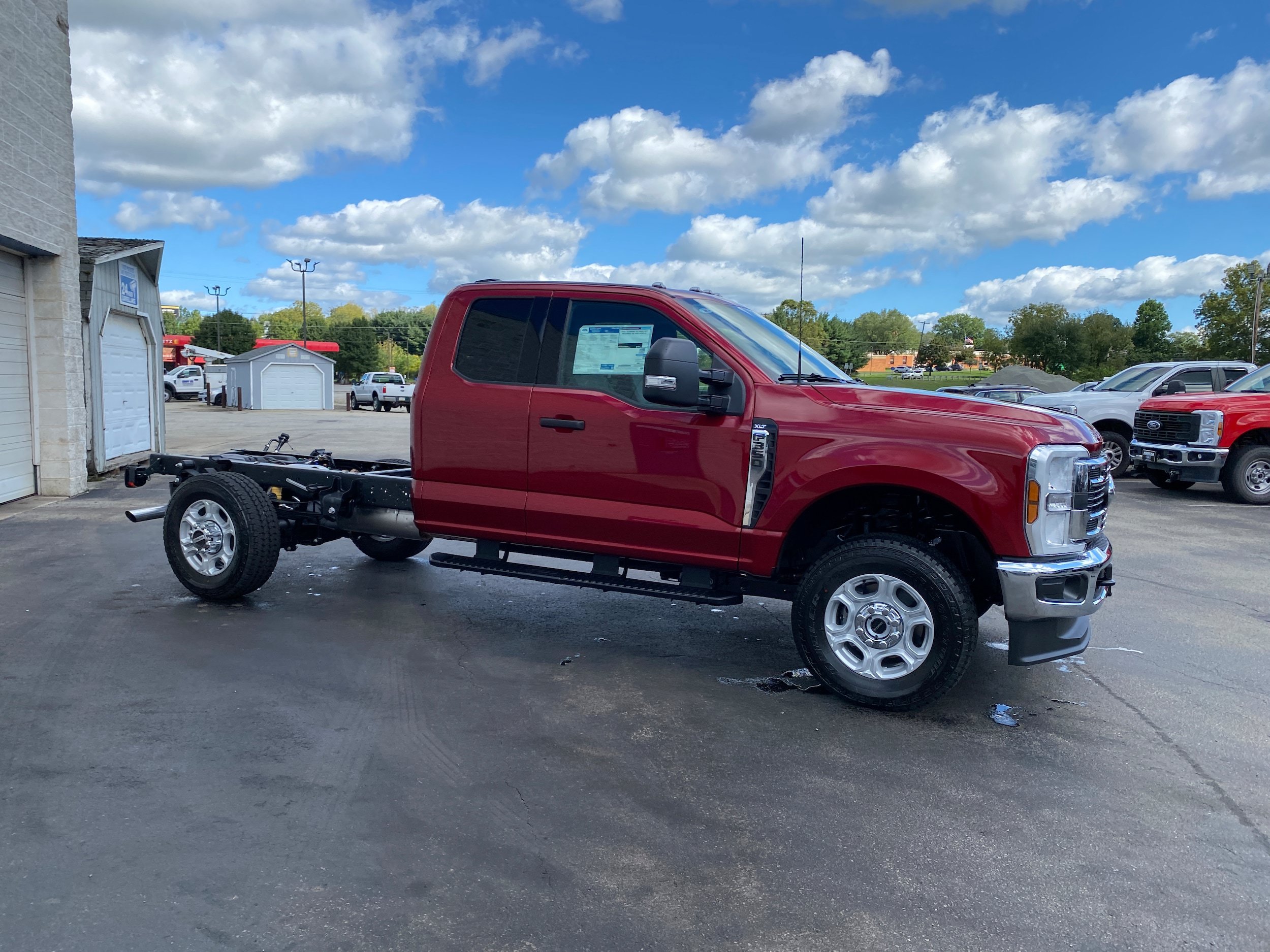New 2026 Ford F350 XLT w/ XLT Value Package AWD/4WD image 12