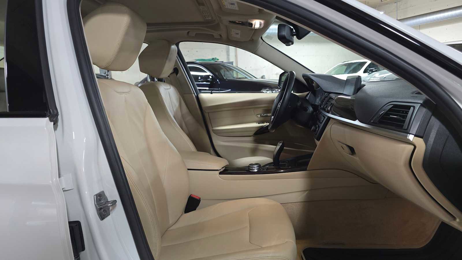 Used 2015 BMW 328i xDrive Sedan AWD/4WD image 10