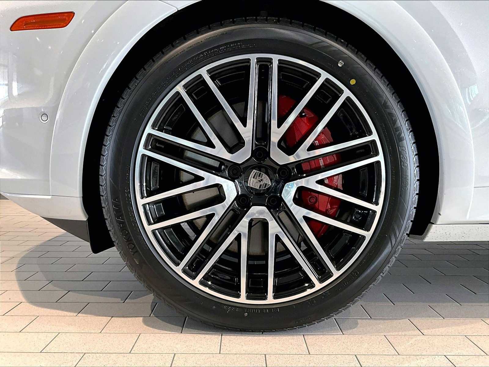 New 2026 Porsche Cayenne Turbo image 11