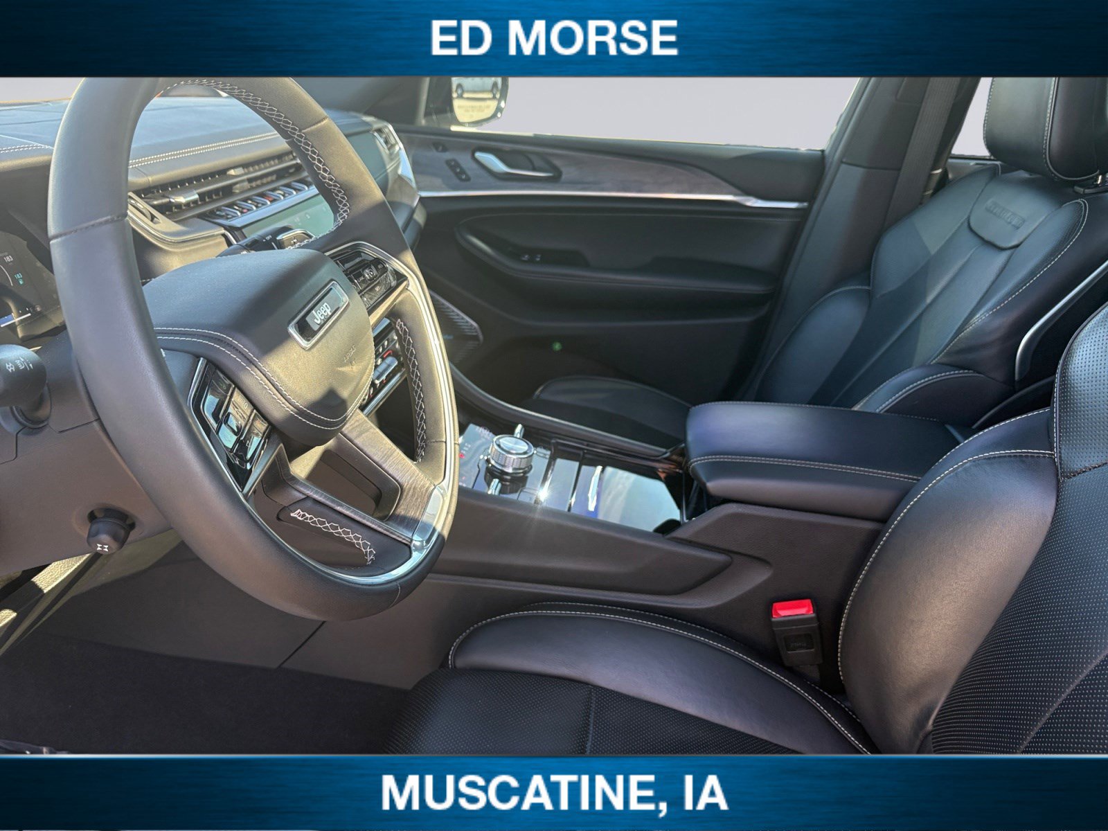 Used 2023 Jeep Grand Cherokee Overland w/ Luxury Tech Group IV image 9