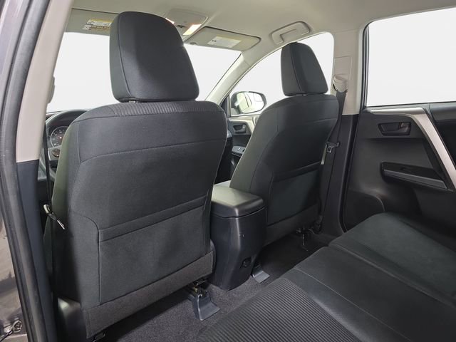 Used 2016 Toyota RAV4 LE FWD image 12