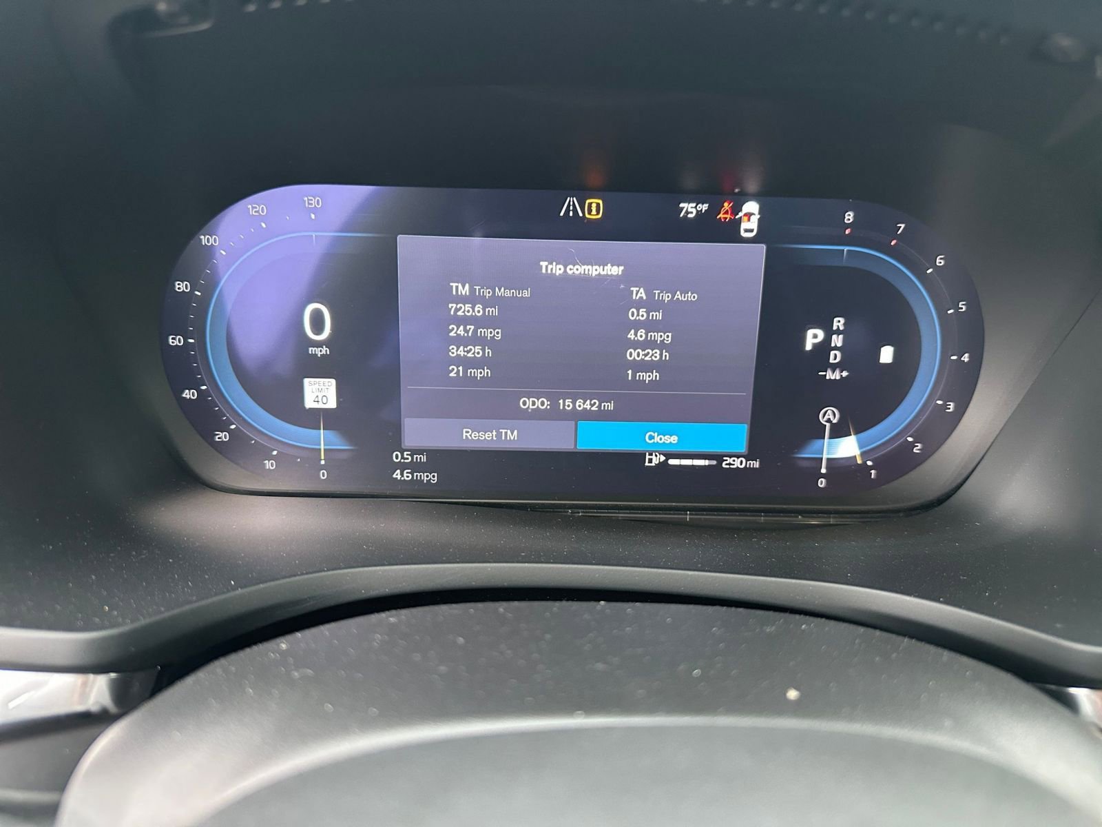 Used 2025 Volvo V60 B5 Cross Country Plus image 39