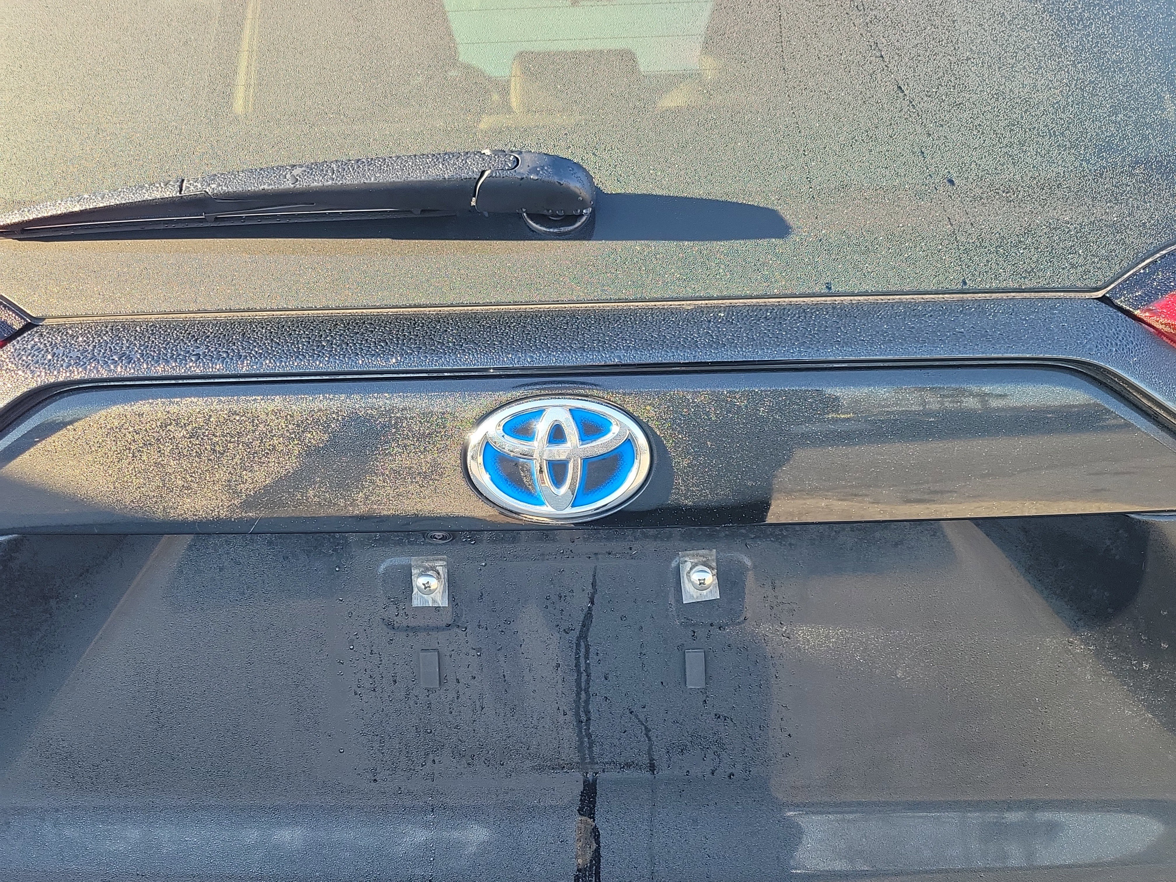 Certified 2022 Toyota RAV4 XLE Premium image 14