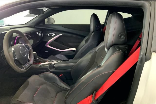 Used 2018 Chevrolet Camaro ZL1 RWD image 11