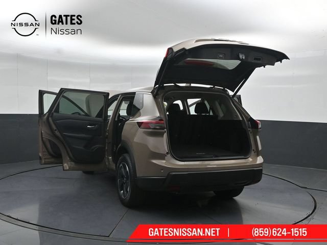 Used 2025 Nissan Rogue SV AWD/4WD image 51