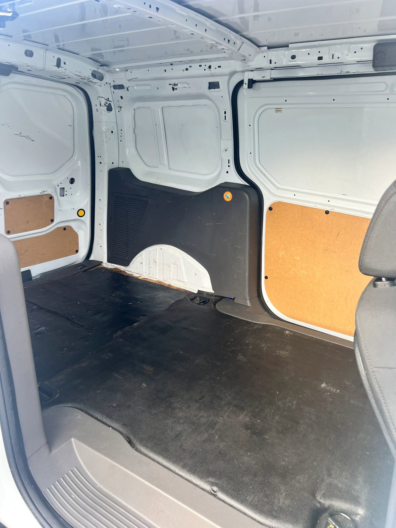 Used 2021 Ford Transit Connect XL image 16