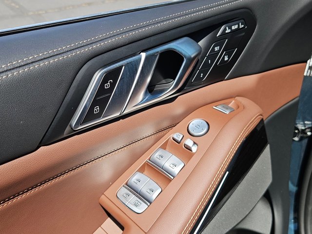 Certified 2025 BMW X7 xDrive40i AWD/4WD image 12