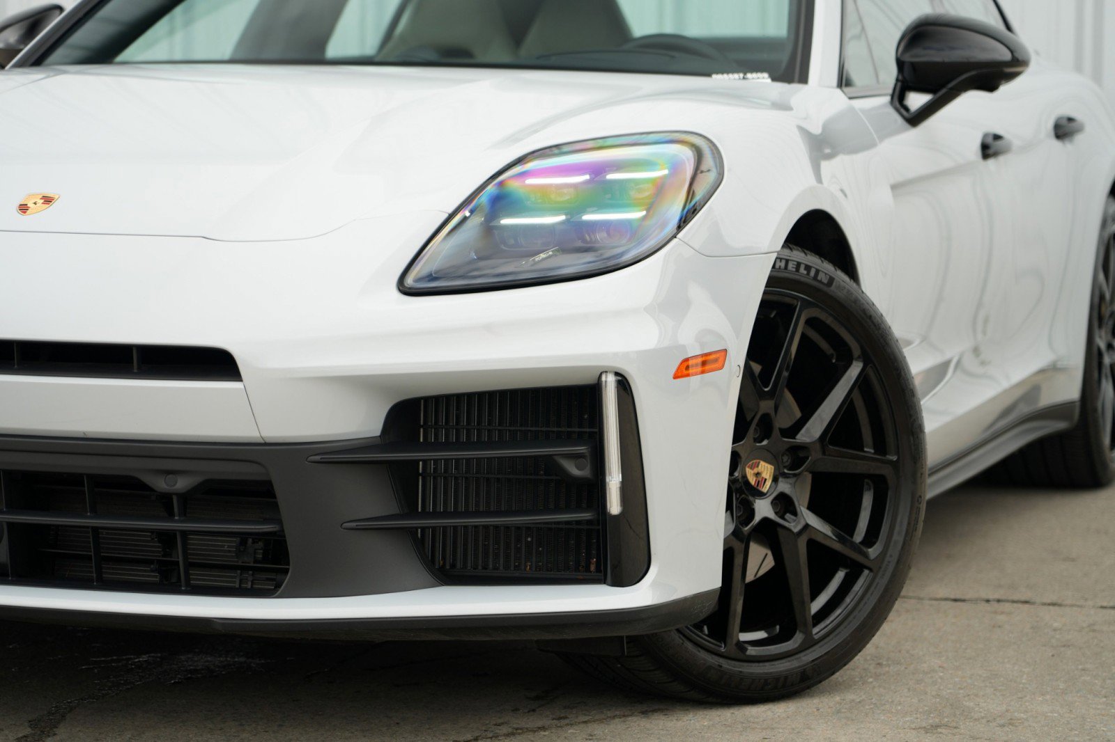 Used 2024 Porsche Panamera 4 w/ Premium Package image 59