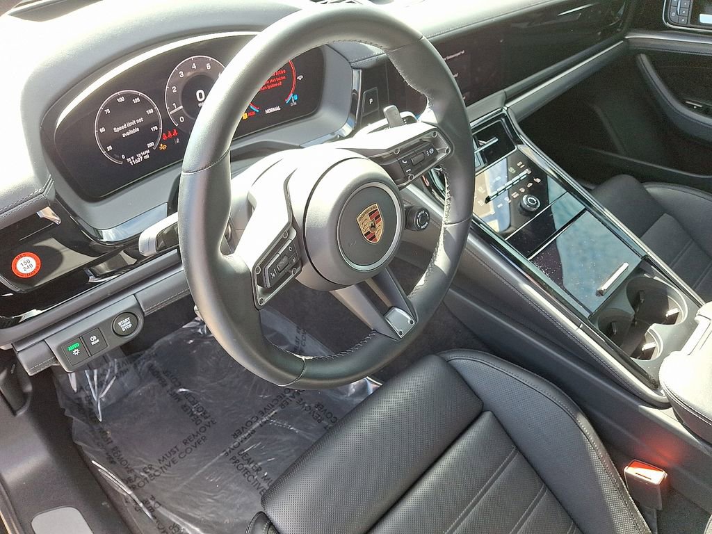 Certified 2024 Porsche Panamera image 5