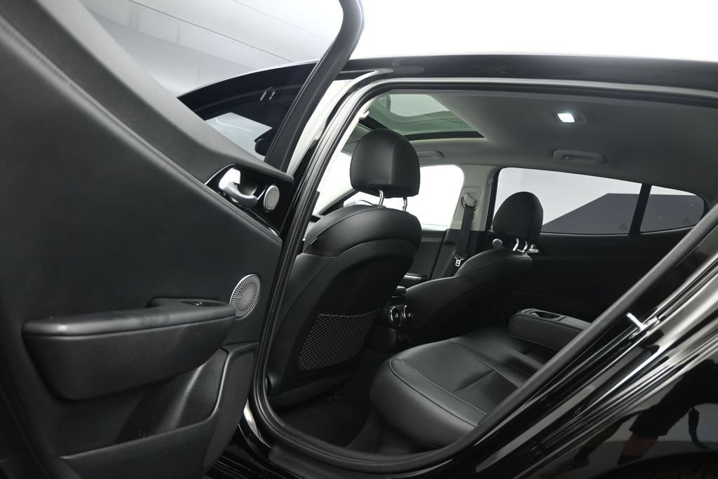 Used 2019 Kia Stinger Premium RWD image 20