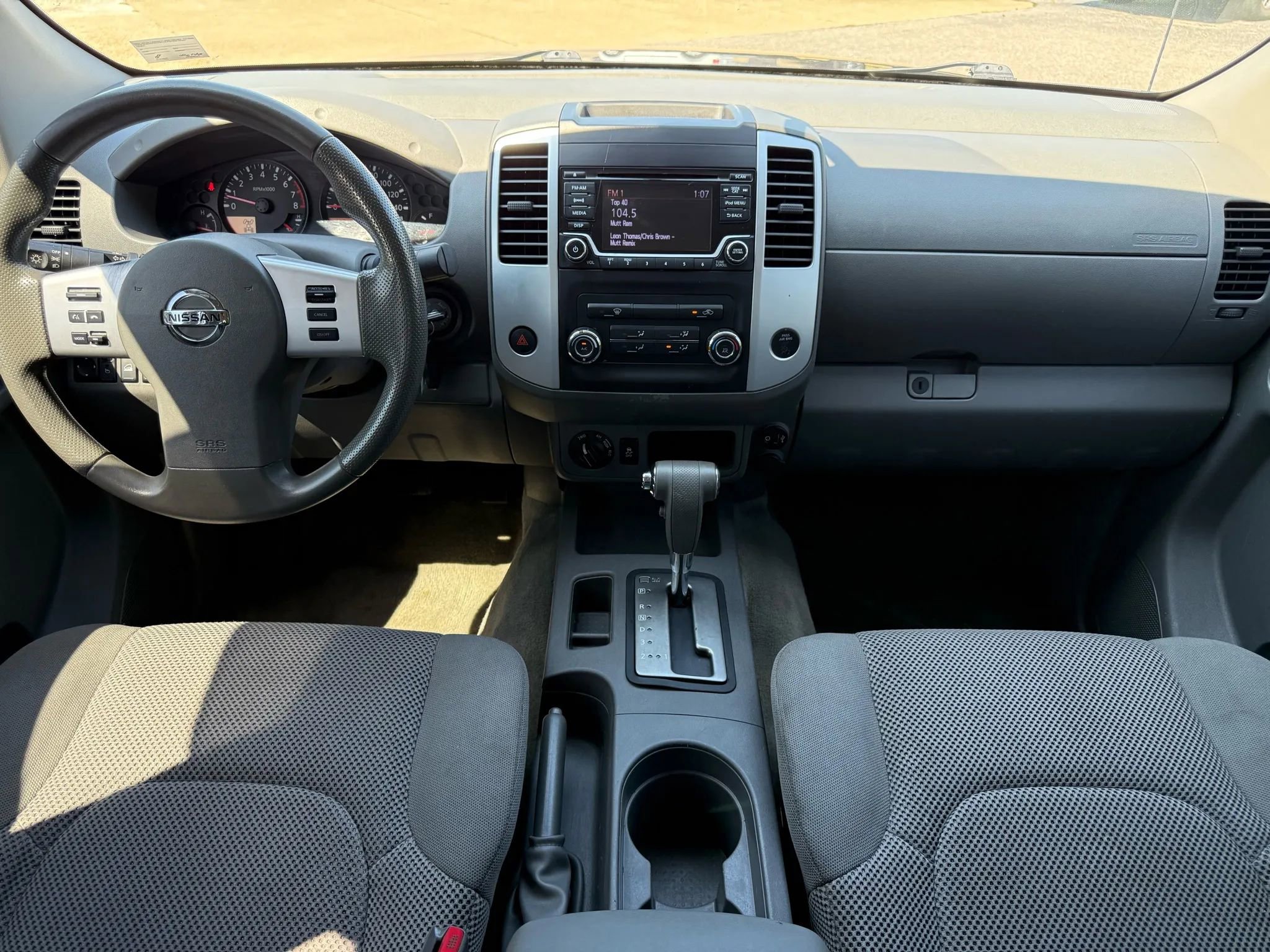 Used 2017 Nissan Frontier SV image 12