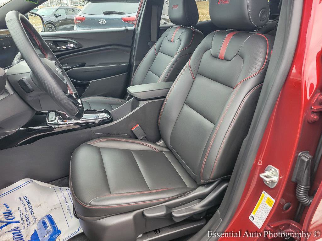 Certified 2025 Chevrolet Trax RS w/ Driver Confidence Package image 10