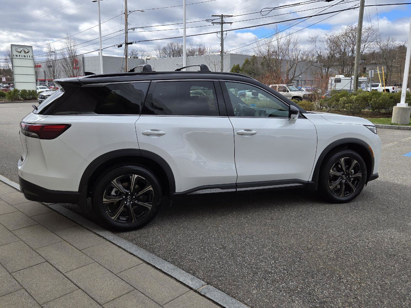 Certified 2026 INFINITI QX60 Autograph w/ Dark Cargo Package image 14