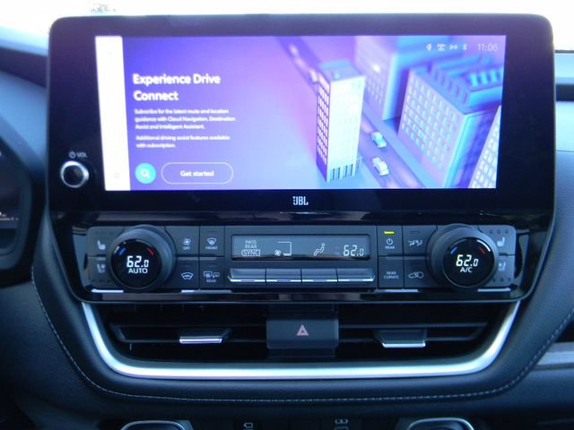 Used 2024 Toyota Grand Highlander AWD image 12