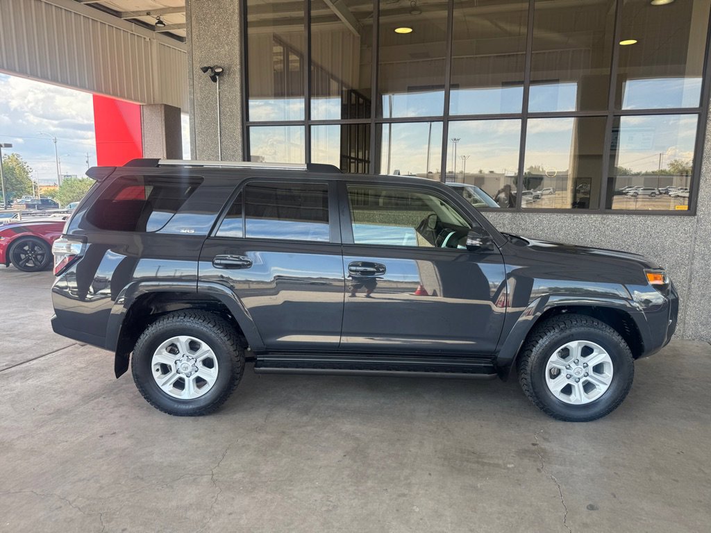 Used 2024 Toyota 4Runner SR5 Premium image 3