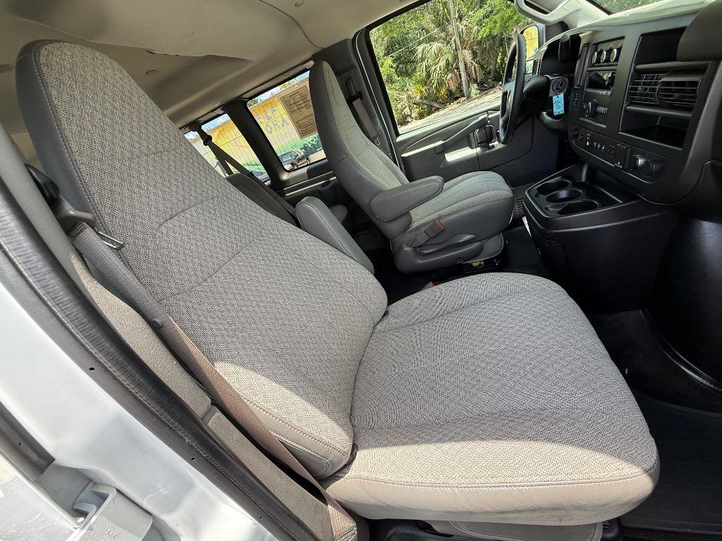 Used 2019 Chevrolet Express 2500 LT w/ LT Preferred Equipment Group RWD image 17