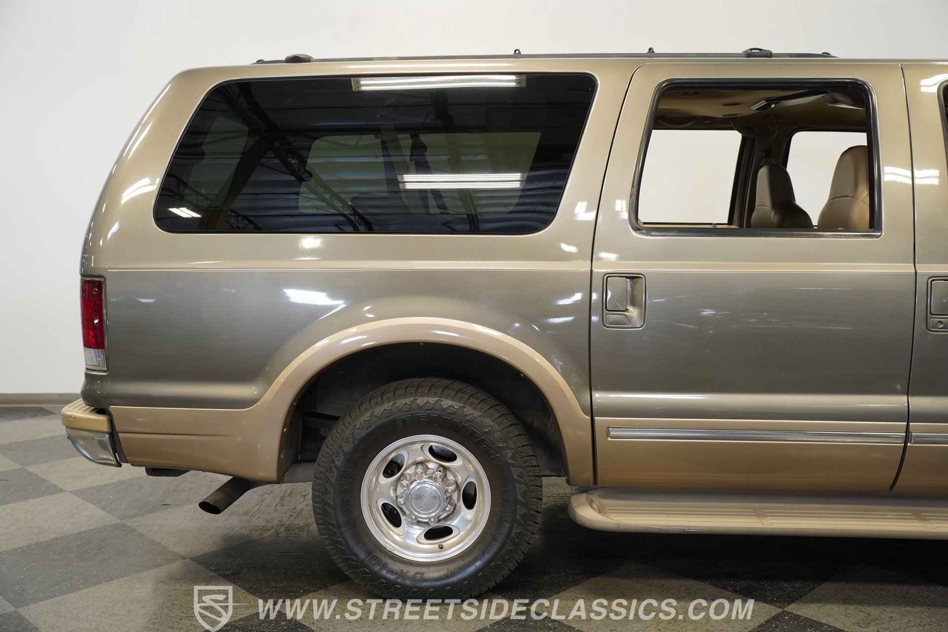 Used 2002 Ford Excursion Limited RWD image 35