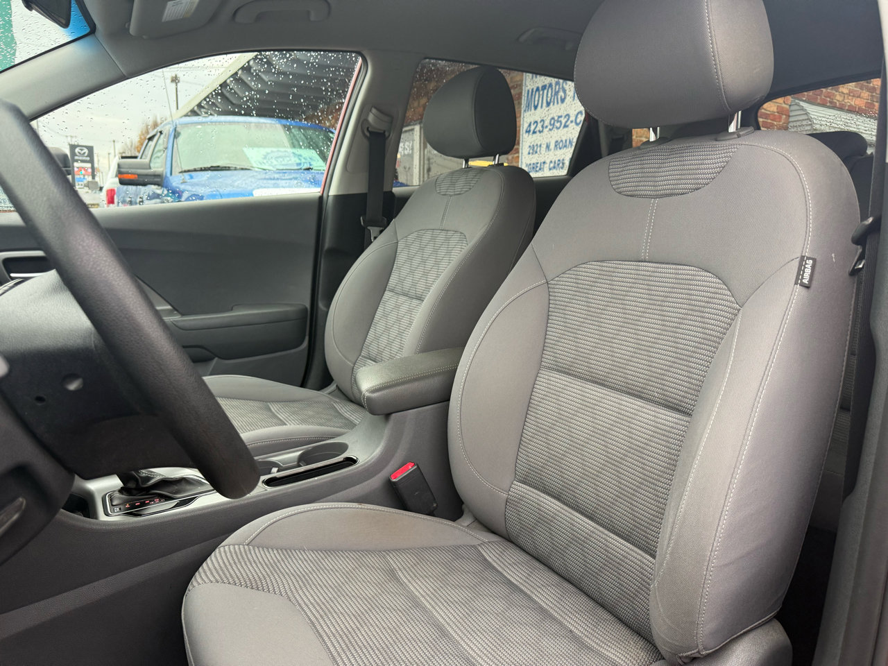 Used 2017 Kia Niro LX image 18