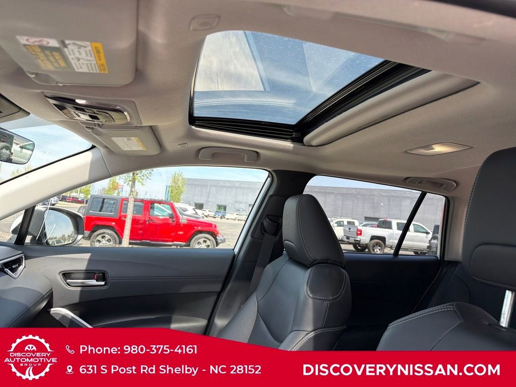 Used 2023 Toyota Corolla Cross XLE w/ Convenience Package FWD image 27