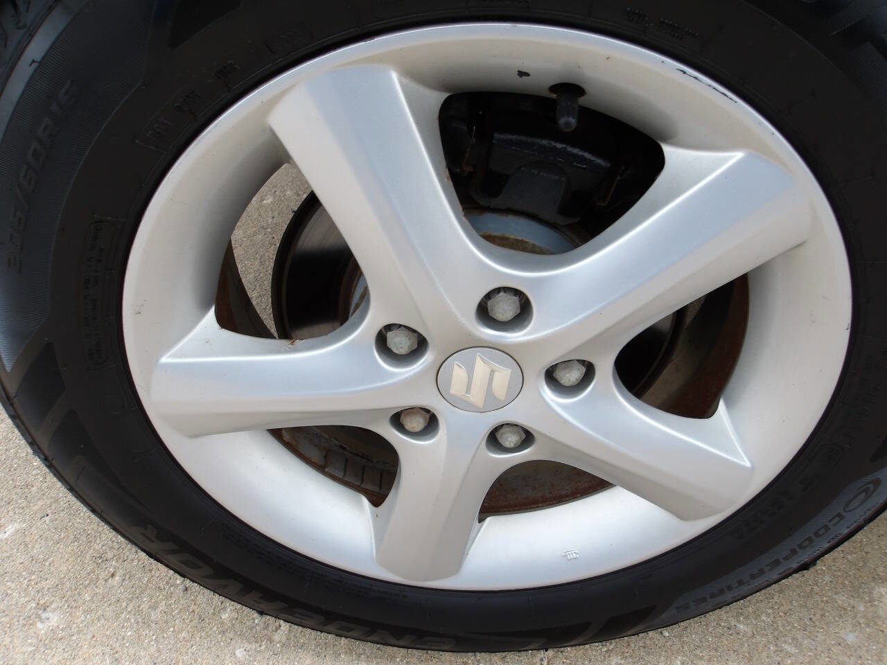 Used 2008 Suzuki SX4 Hatchback FWD image 23