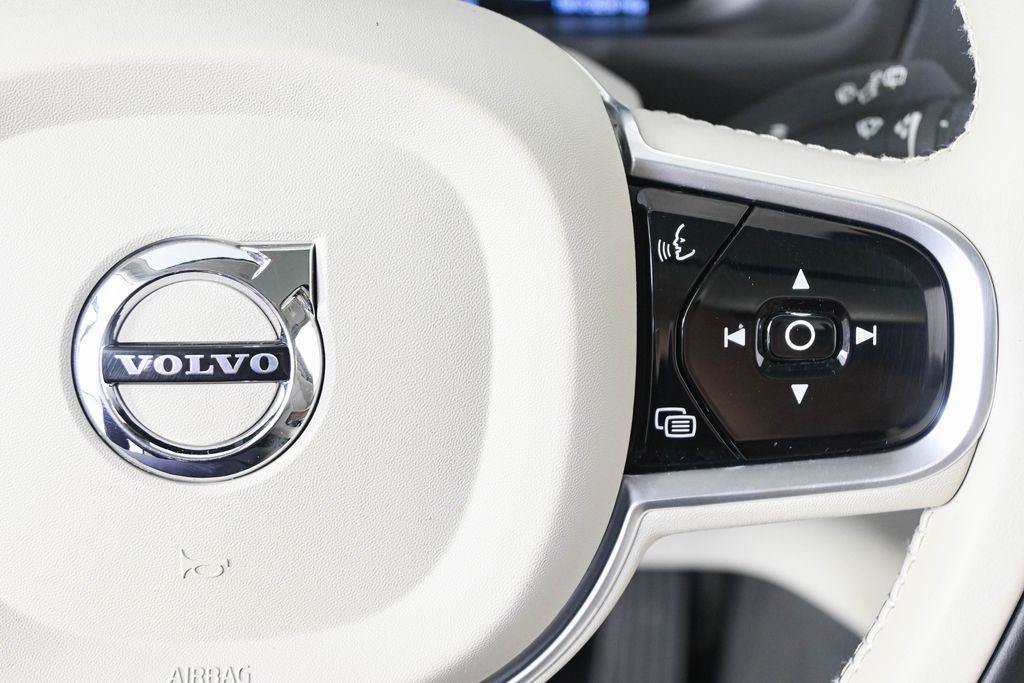 Used 2021 Volvo XC90 T8 Inscription Expression w/ Advanced Package AWD/4WD image 12