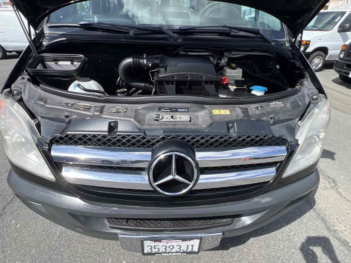 Used 2012 Mercedes-Benz Sprinter 2500 image 24