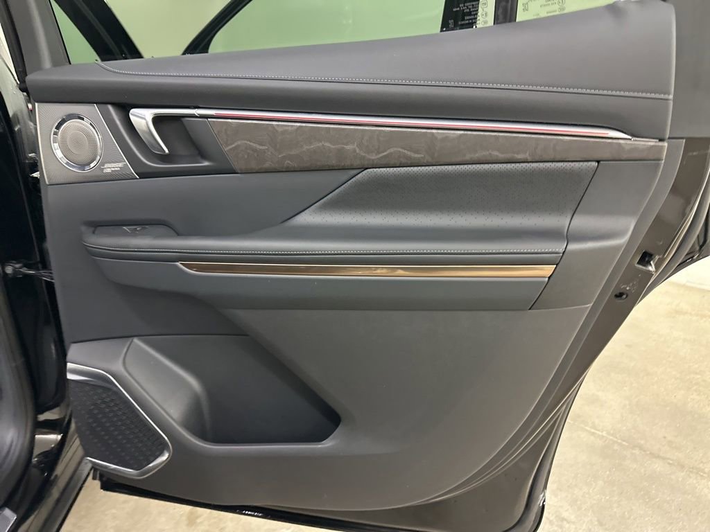 New 2026 Buick Enclave Avenir w/ Super Cruise Package image 21