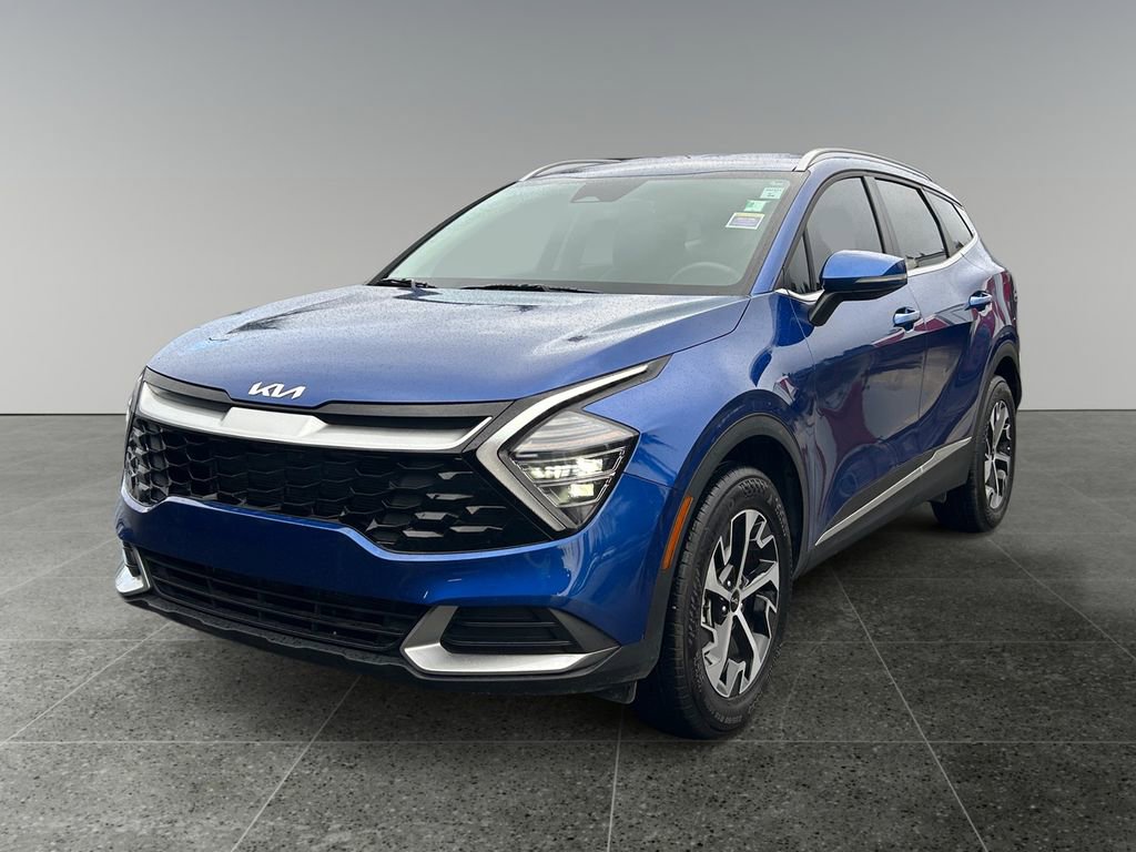 Used 2025 Kia Sportage EX image 3