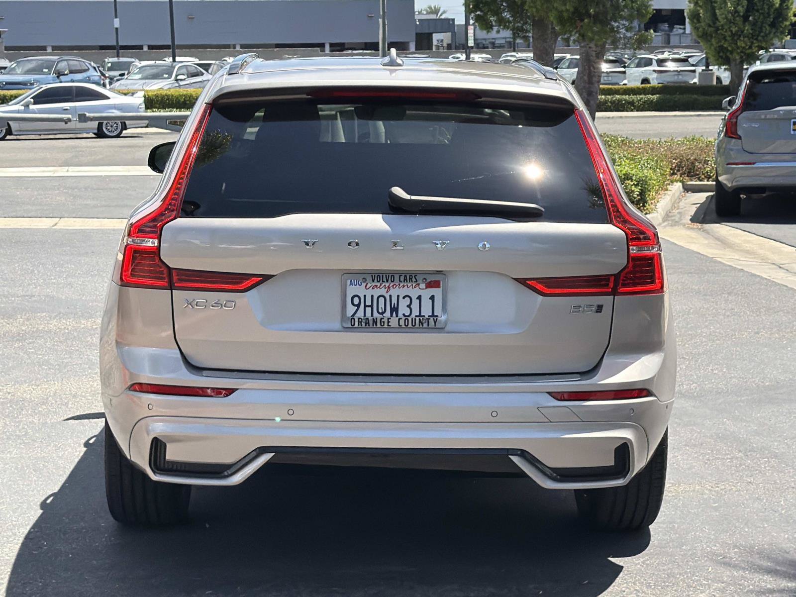 Certified 2023 Volvo XC60 B5 Plus w/ Climate Package AWD/4WD image 6