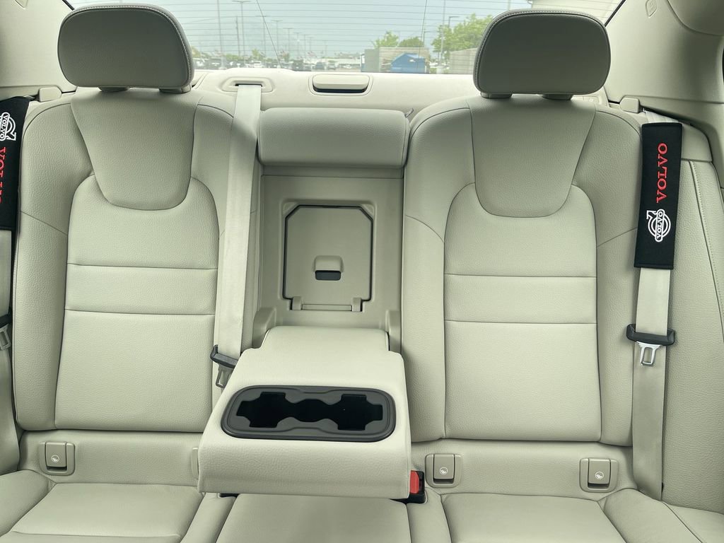 Used 2019 Volvo S60 T6 Momentum w/ Multimedia Package AWD/4WD image 36
