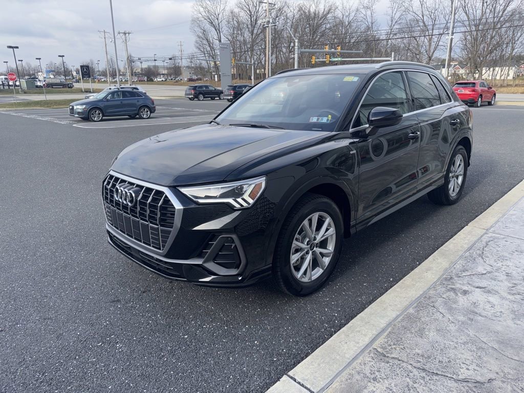 Certified 2025 Audi Q3 2.0T Premium Plus w/ Premium Plus Package image 29