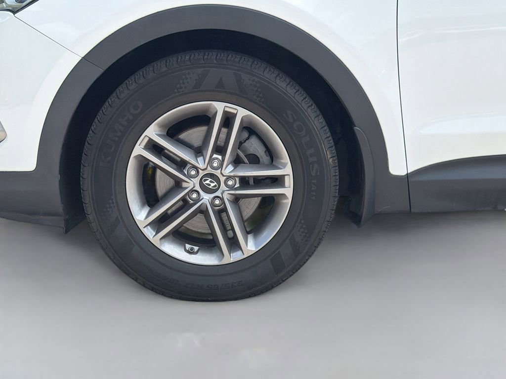 Used 2017 Hyundai Santa Fe Sport FWD image 33
