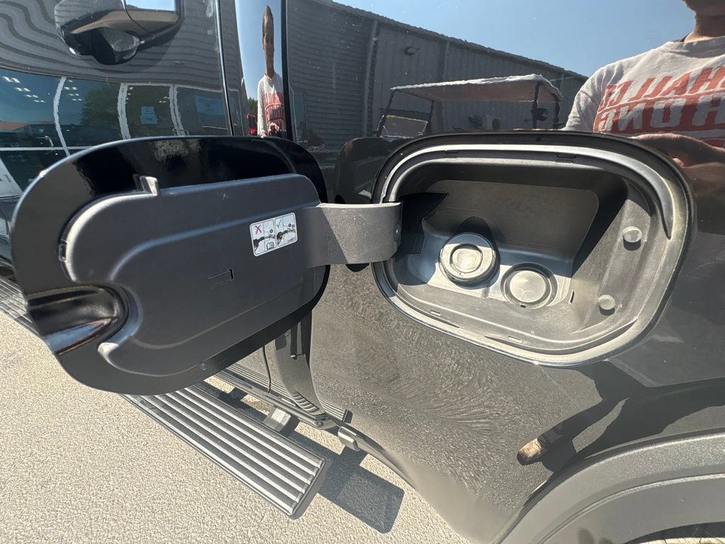 Used 2024 GMC Sierra 1500 Elevation AWD/4WD image 8
