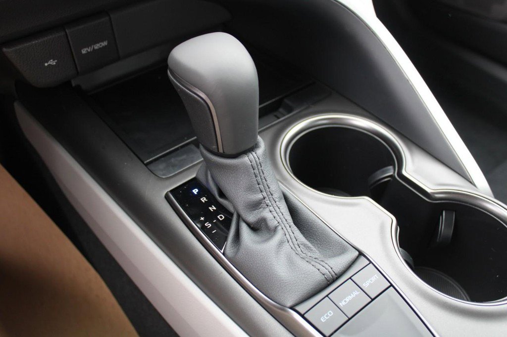 New 2024 Toyota Camry SE image 16