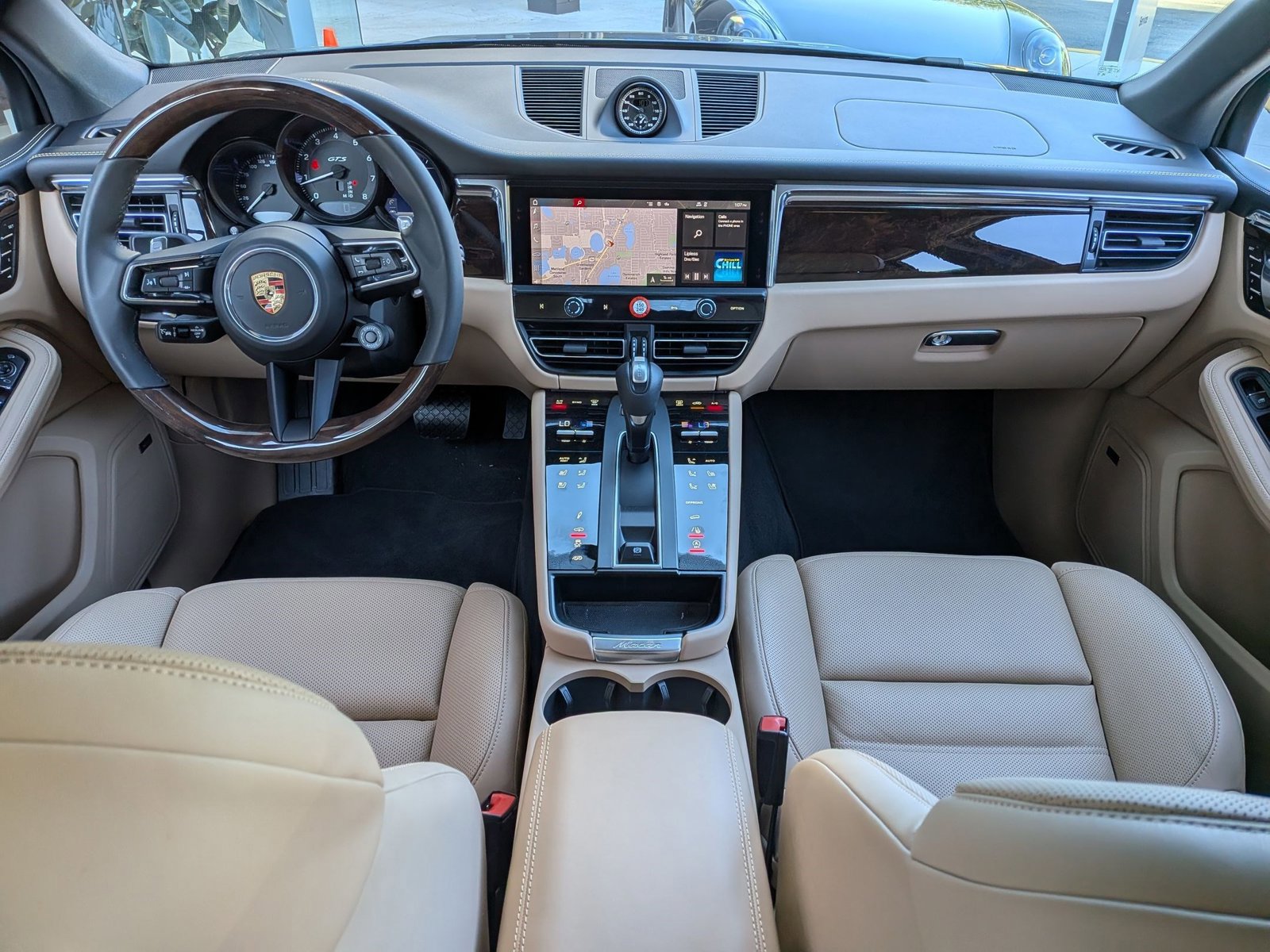 Certified 2025 Porsche Macan GTS image 21