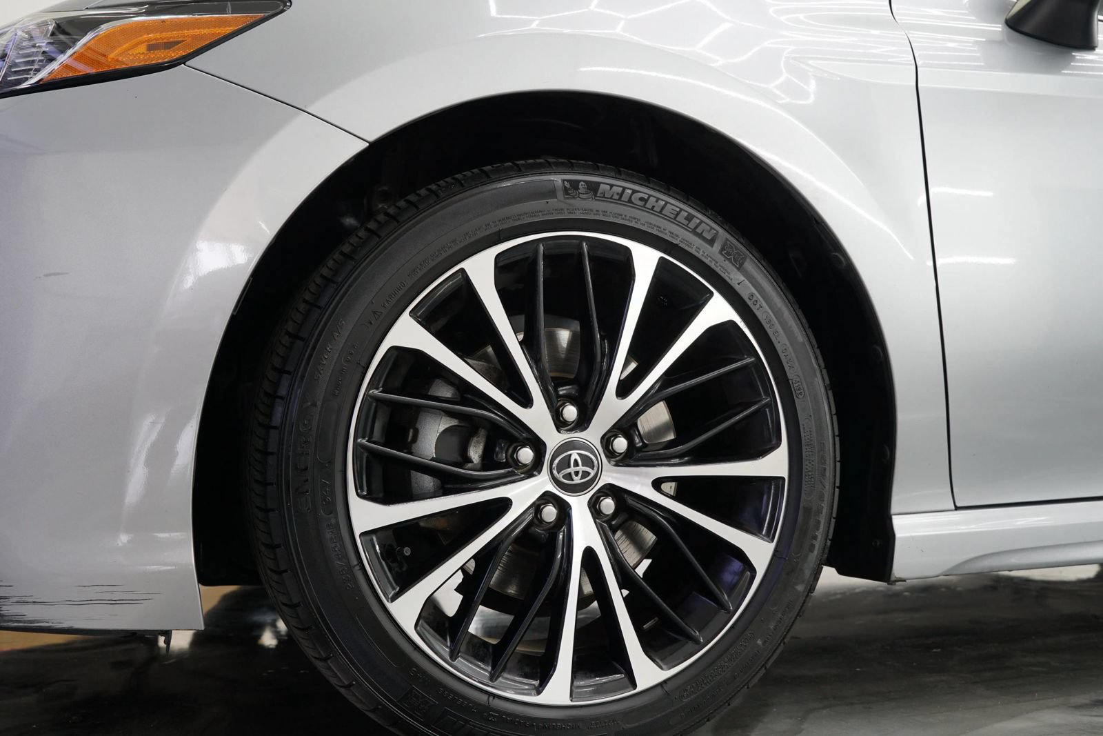 Used 2020 Toyota Camry SE FWD image 15