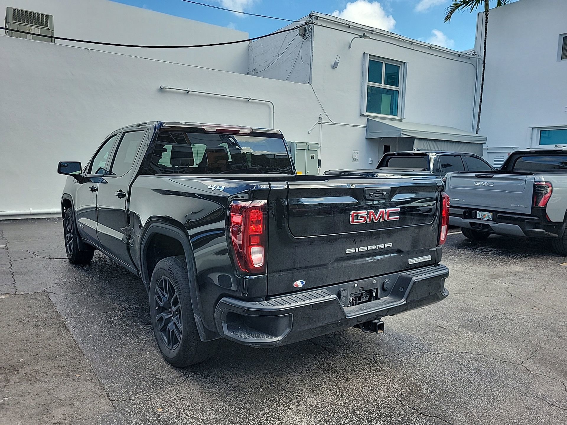 Used 2023 GMC Sierra 1500 Elevation image 14