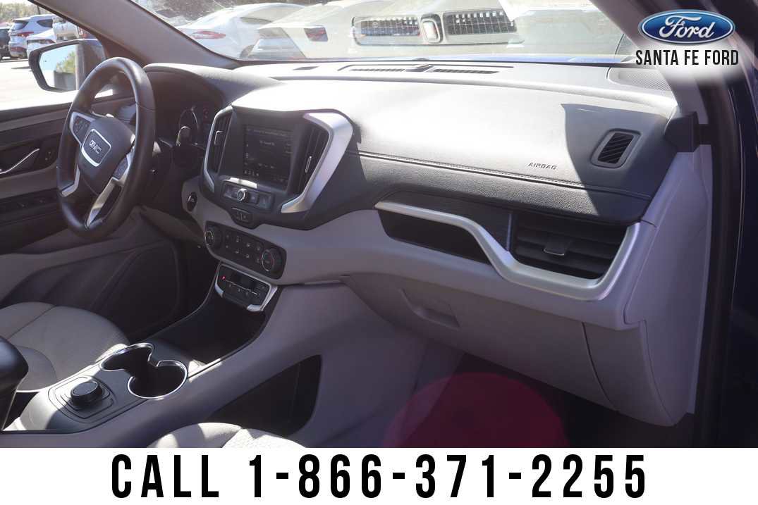 Used 2022 GMC Terrain SLE image 25