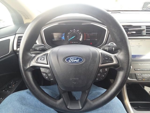Used 2020 Ford Fusion SE image 37