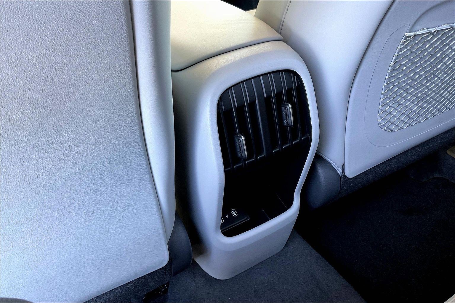 Used 2024 Hyundai Kona Limited AWD/4WD image 10