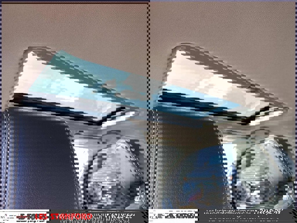 Used 2022 Nissan Frontier SV w/ SV Premium Package image 14