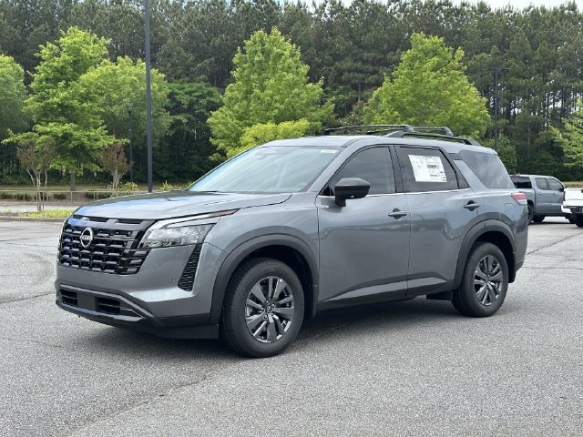 New 2026 Nissan Pathfinder SV w/ SV Premium Package AWD/4WD image 3